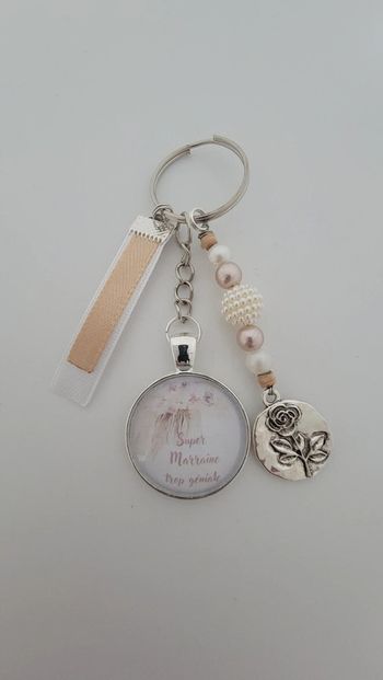 Cadeau marraine, porte clé message bijoux de sac " super marraine trop géniale "