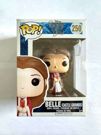 Figurine Funko Pop Belle (castle grounds) numéro 250 Beauty and The Beast Disney