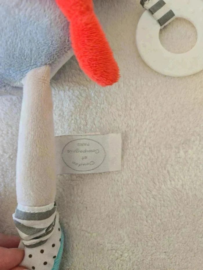 Peluche d’éveil doudou et compagnie - photo numéro 2