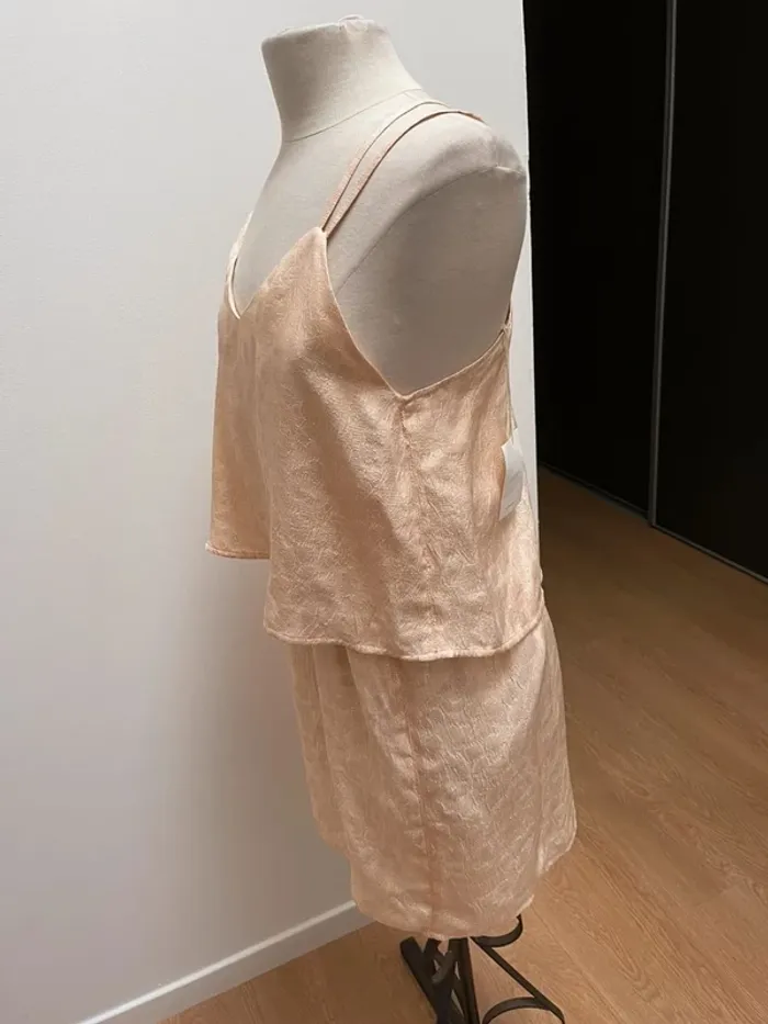 Superbe Robe Louison neuve 🌸 en soie achetee 169€ - photo numéro 4