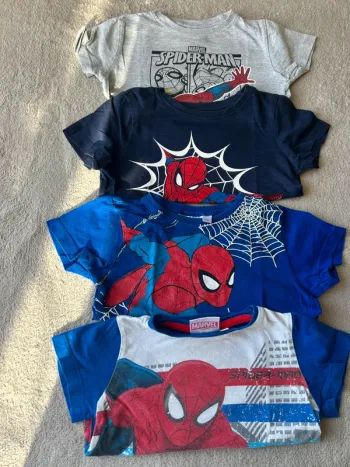 Lots t-shirt Spiderman