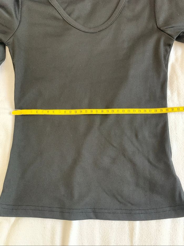 Tee shirt noir - photo numéro 7