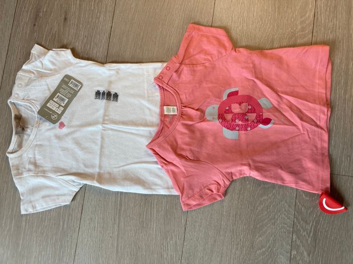 2 t-shirt 12 mois neuf
