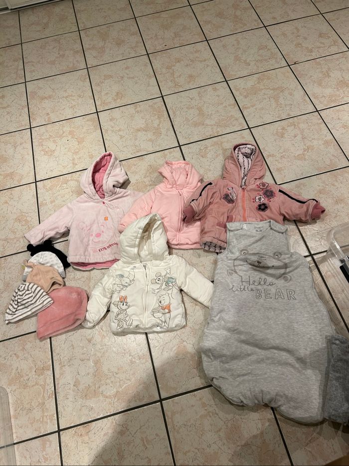 Lot de manteaux + gigoteuse +bonnet - photo numéro 2