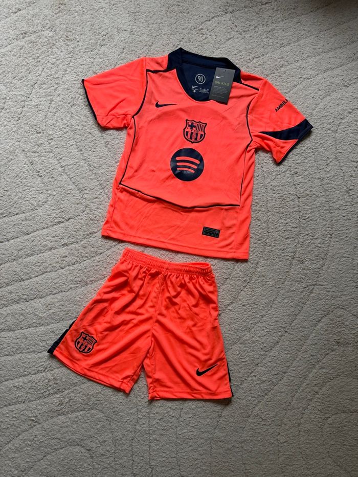 Ensemble de foot enfant 10 ans - photo numéro 1