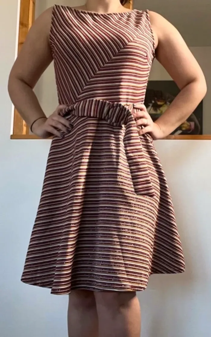Robe trapèze fille à suivre