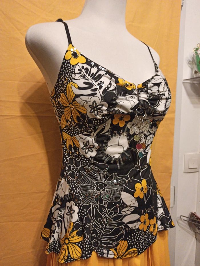 Blouses hawaïenne asymétrique avec bijoux - photo numéro 2