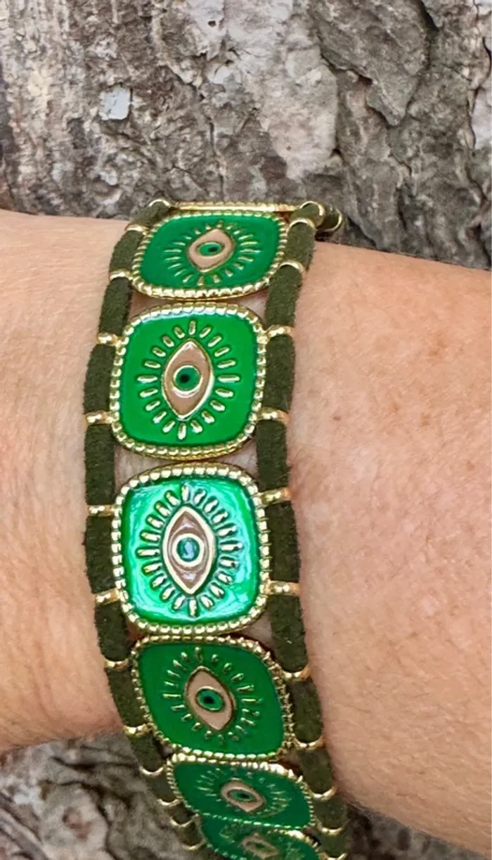 Bracelet manchette Réversible acier inoxydable or cordon vert médailles  carrés or ils