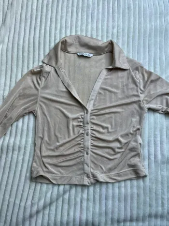 Top court beige stradivarius