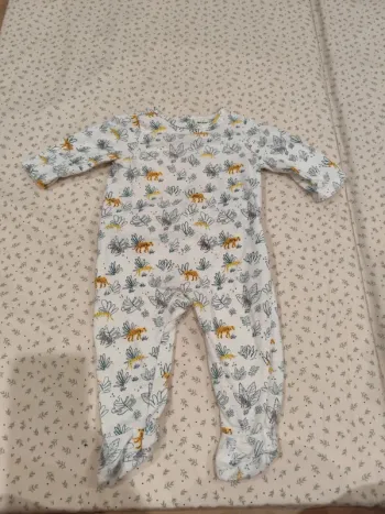 Pyjama une pièce motif jungle TAO 6 mois