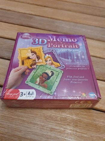 Jeu puzzle 3 D Disney neuf sous blister
