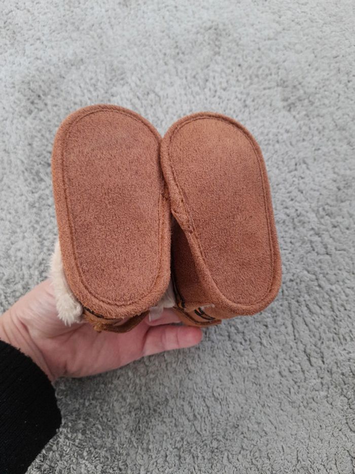 Bottes fourres 3/6mois - photo numéro 2