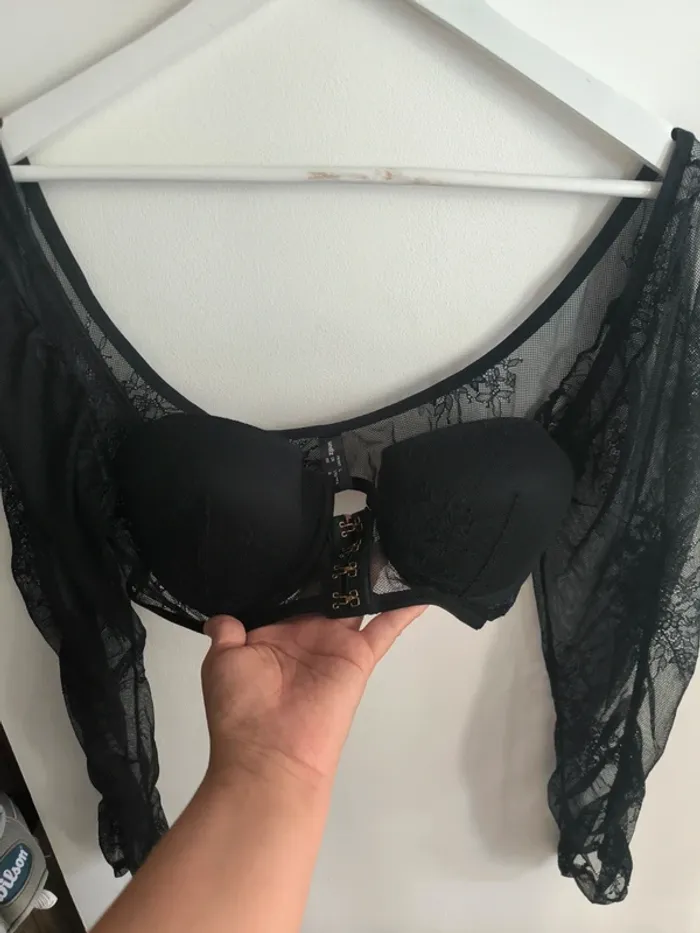 Soutien gorge avec manche noire transparent - photo numéro 2