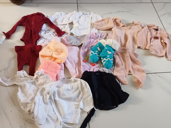 Lot 1 mois fille - photo numéro 4