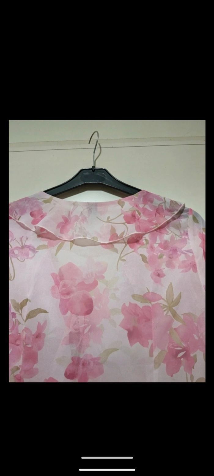 Magnifique blouse à volants en voilage froufrou couleurs romantiques. Taille 38 - photo numéro 8