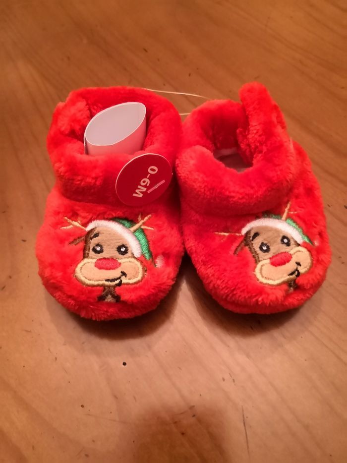 Chaussons 0-6 mois Neuf rouge