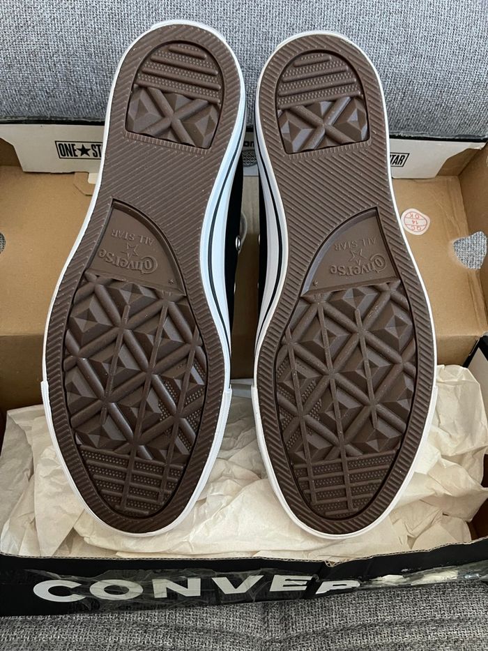 Converse basse noire 39 neuve - photo numéro 5