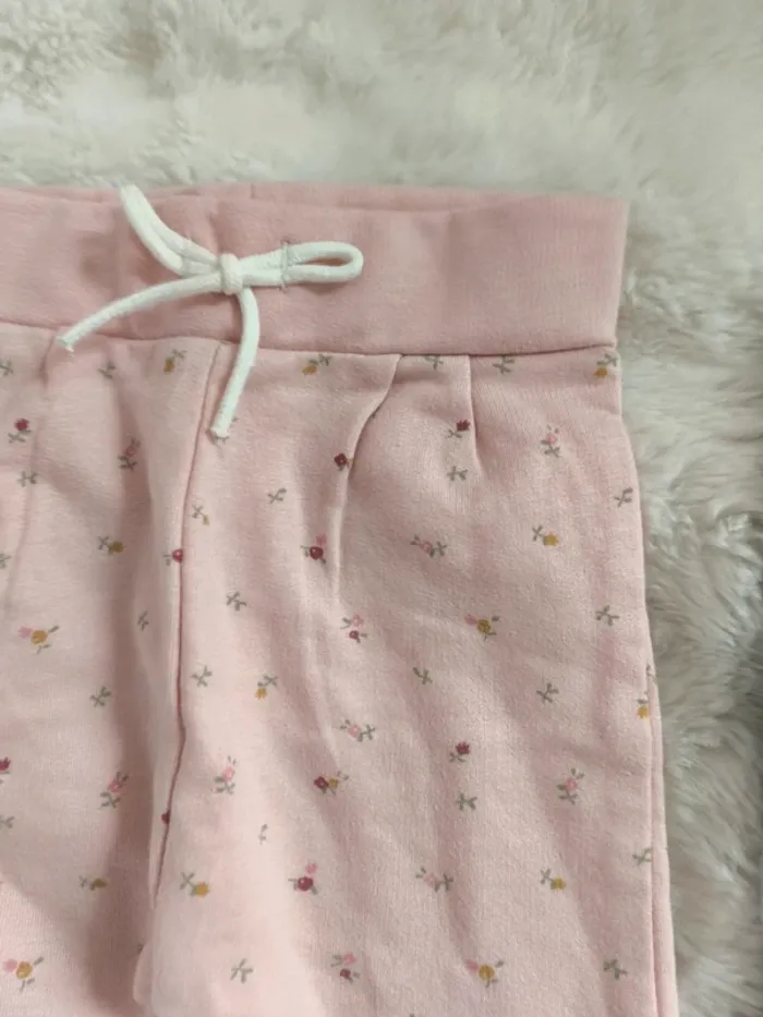👶 Lot pantalons bébé – 1 mois – Kiabi & Disney - photo numéro 9