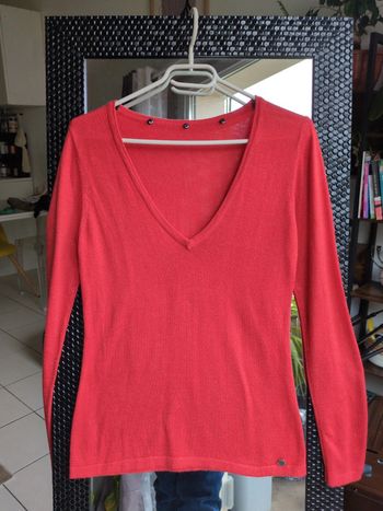 Pull col V corail DDP 40