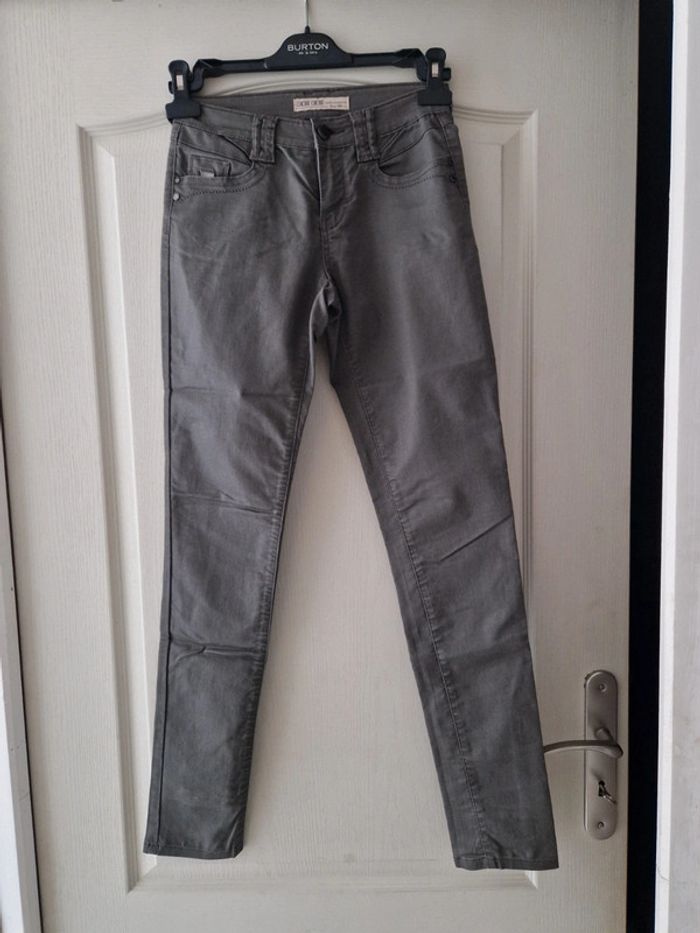 Pantalon Cache Cache taille 34 excellent état