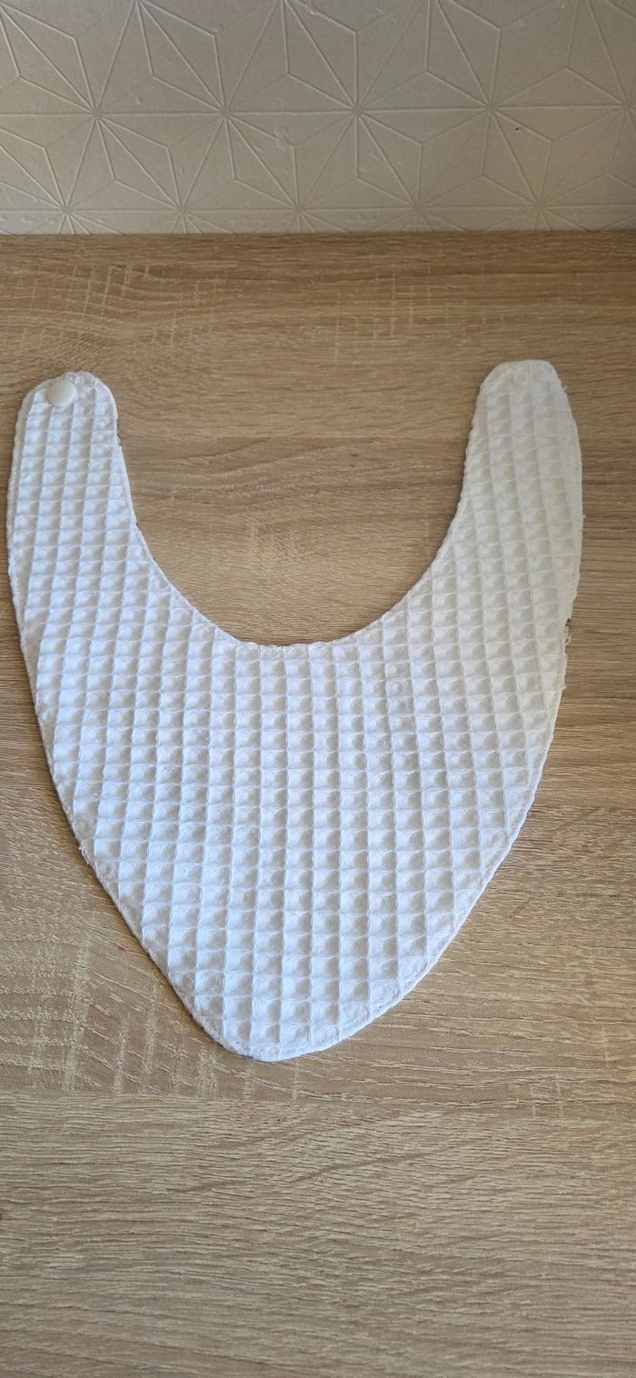 Bavoir bandana - photo numéro 2