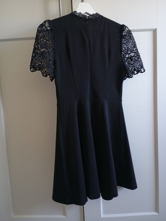 Robe noire - photo numéro 2