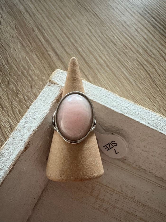Bague argentée et rose T7