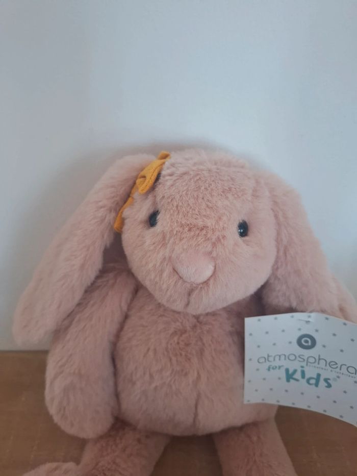 🐰 Lapin rose en peluche Atmosphera – Douceur garantie ! 🌸 - photo numéro 4