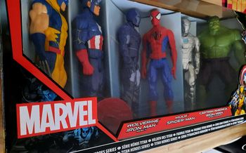 Coffret figurines Marvel