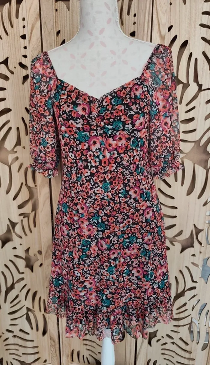 Robe imprimée fleurie col carré T L Trendyol