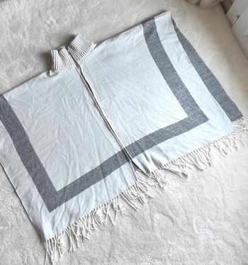 Poncho Cape à zip Cache cache taille unique gris et crème col montant