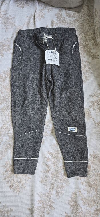Pantalon jogging zara garçon 3/4ans