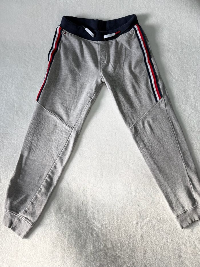 Pantalon de sport jogging coton gris Tommy Hilfiger taille L enfant ( 16-18 ) en très bon état - photo numéro 5