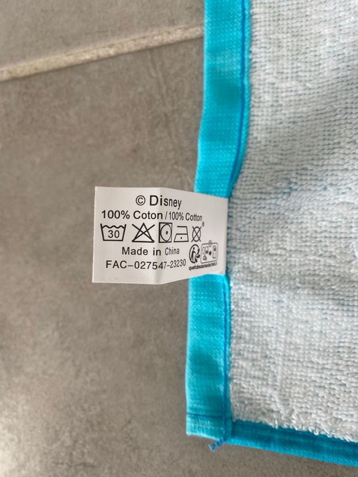 Serviette Stitch Disneyland Paris - photo numéro 5