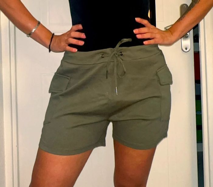 Short Kaki – Taille 40/44 - Neuf