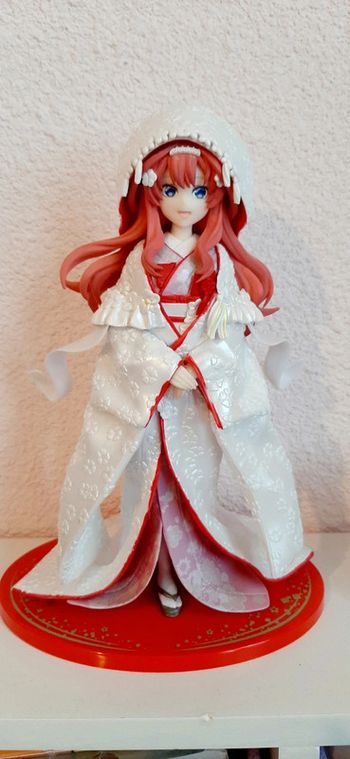 Figurine Itsuki Nakano en robe blanche du japon