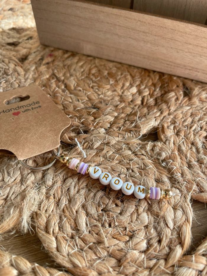 Porte clé perles lettres