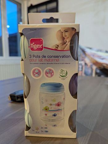 Lot de 3 pots de conservation pour lait maternel Tigex. NEUF sous blister 3 x 150 ml. Prix : 6 €