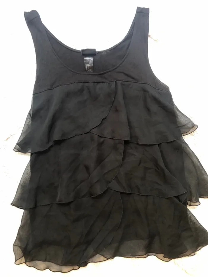 T-shirt à volants noir taille 36 - photo numéro 2