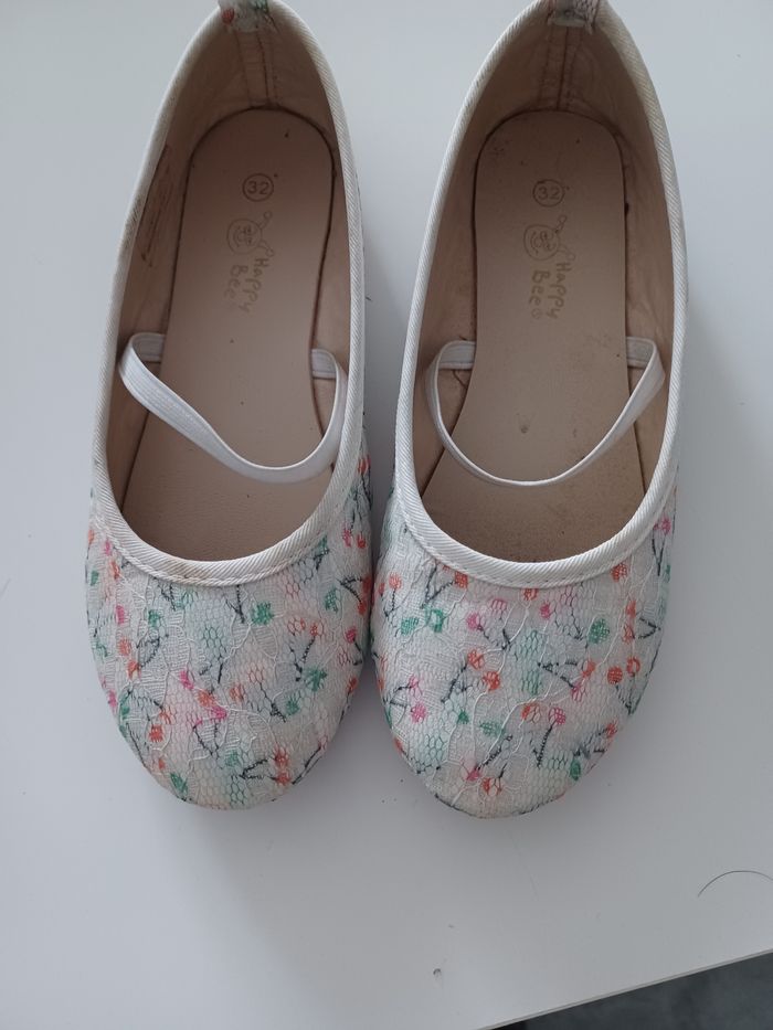 Ballerine blanche avec cerises - photo numéro 2