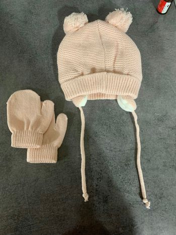 Bonnet à pompon + moufle en coton rose pastel