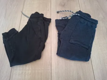 Lot 2 pantalons kiabi 4 ans