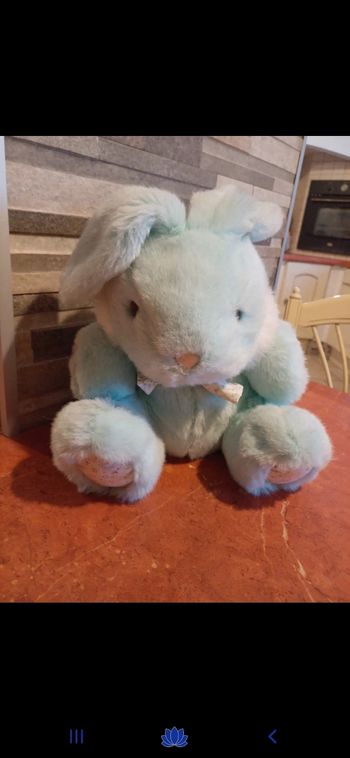 Peluche lapin bleu