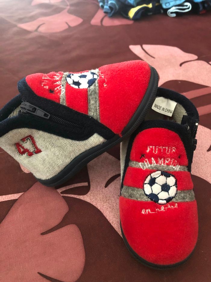 Chaussons 19 - photo numéro 2