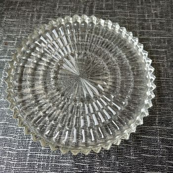 Plat à apéro vintage en verre ciselé #260411