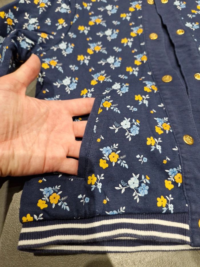 Ensrmble veste et t-shirt fille 6 ans - photo numéro 4