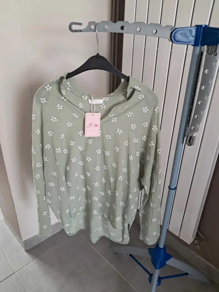 Blouse neuve verte en gaze de coton