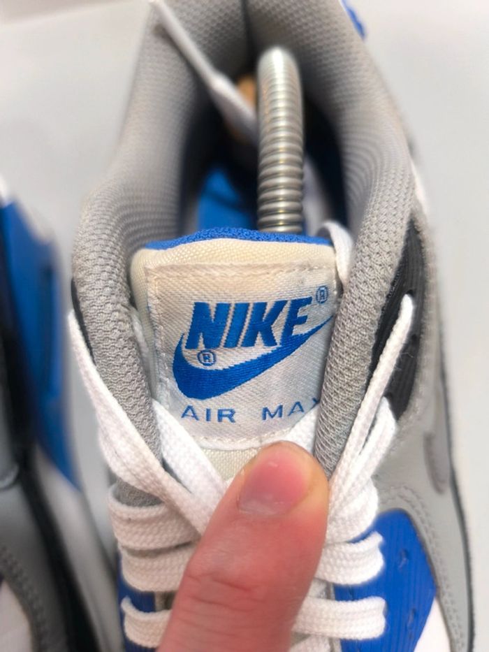 Baskets Nike air max 90 blanche bleu pointure 38.5 très bon état - photo numéro 5