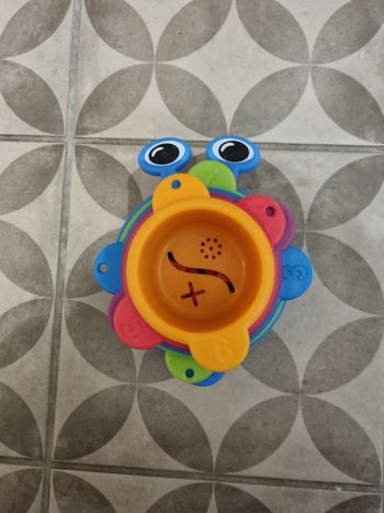 Jouets pour le bain gobelets chenille munchkin