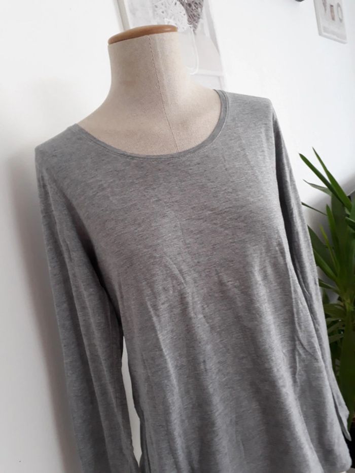 Haut gris Taille L🌿💞 - photo numéro 4